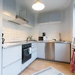 Apartementhaus Gneisenaustrasse * Бремен