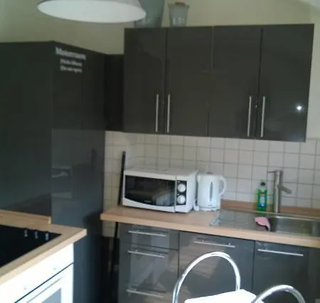 Apartementhaus Gneisenaustrasse 아파트